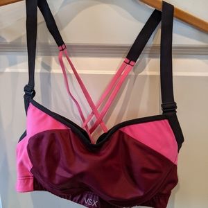 Victoria's secret sports bra with underwire